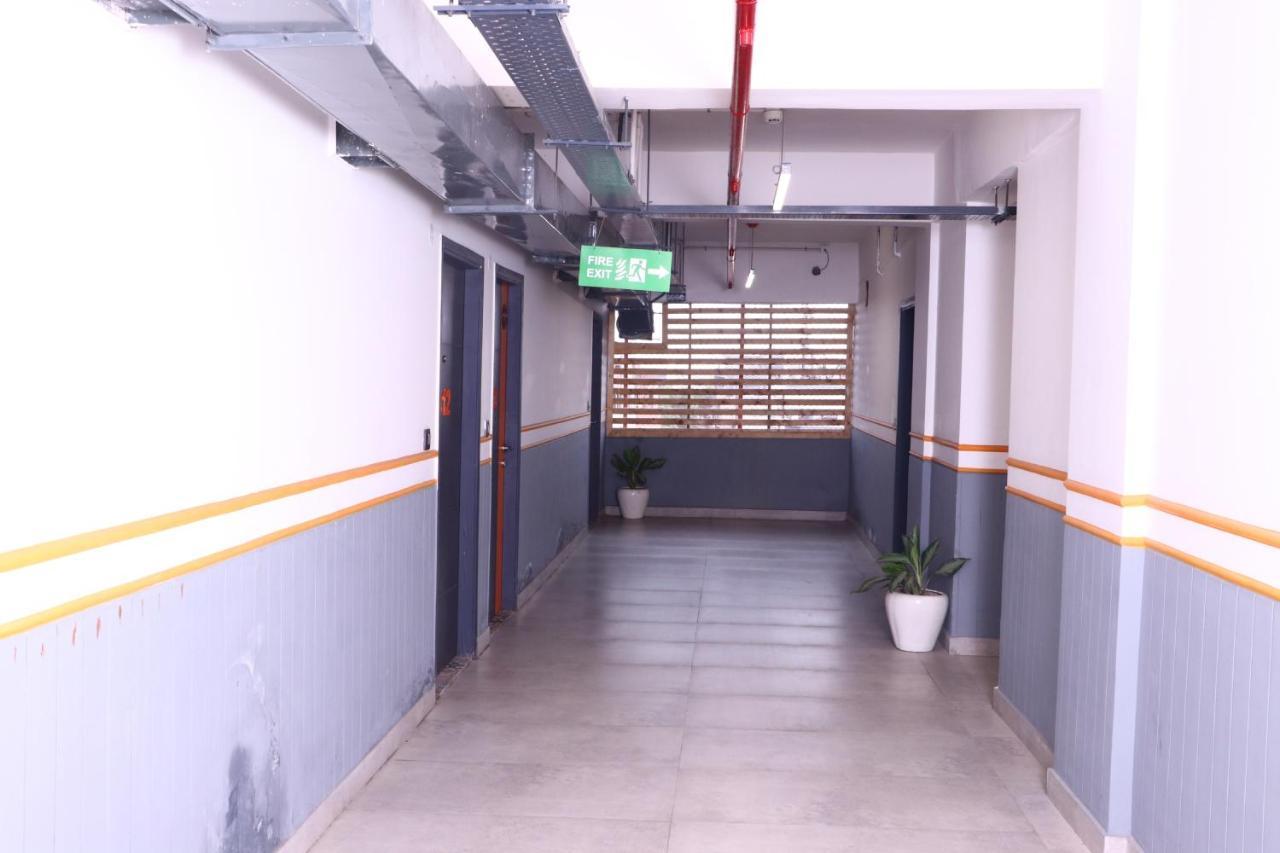 Virohaa Garden Hotel Ghaziabad Exterior foto