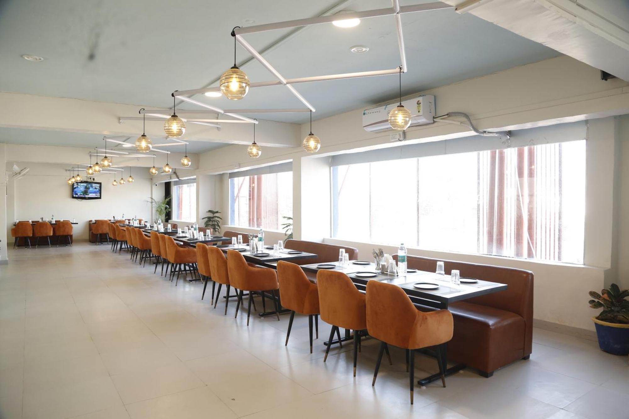 Virohaa Garden Hotel Ghaziabad Exterior foto